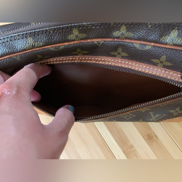 Louis Vuitton Monogram Canvas Marly Dragonne GM Wristlet Clutch/ Cosmetic Bag - Picture 3 of 8